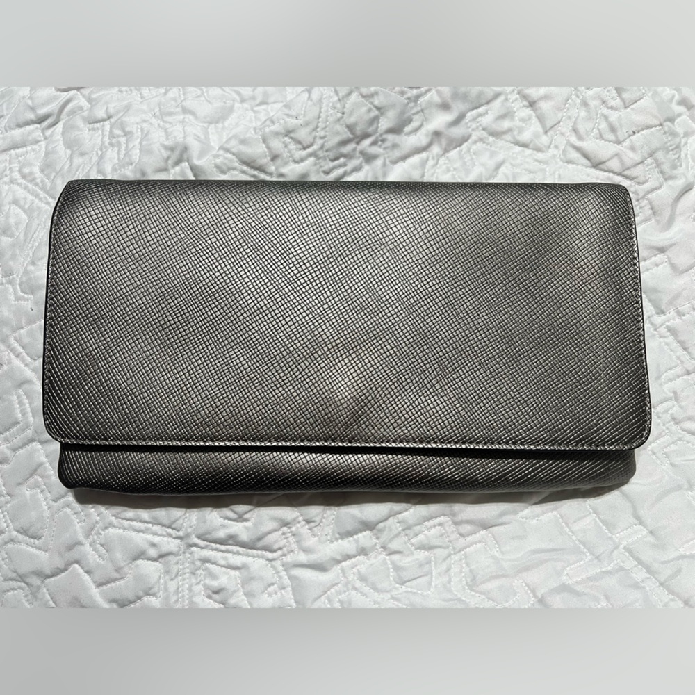 Cross body purse